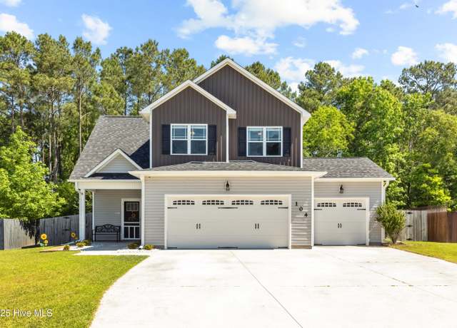 Property at 104 Longhorn Rd, Jacksonville, NC 28546, 4 beds, 2.5 baths