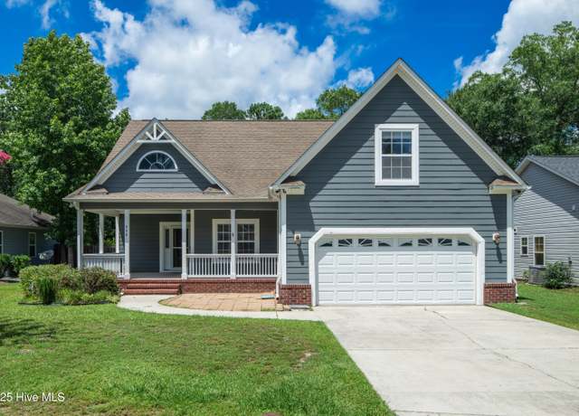 Property at 386 Southbend Ct, Leland, NC 28451, 4 beds, 3 baths