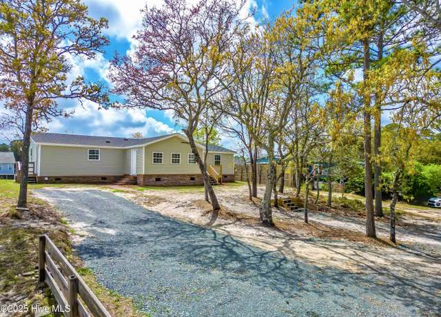 Property at 421 Mcquillan Dr, Wilmington, NC 28412, 4 beds, 2 baths