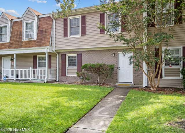 Property at 106 Palace Cir, Jacksonville, NC 28546, 3 beds, 2.5 baths