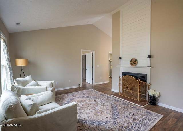 Property at 1813 Park Ave, New Bern, NC 28560, 3 beds, 2 baths