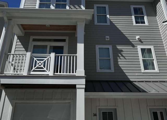 Property at 200 Olde Towne Yacht Club Dr #34, Beaufort, NC 28516, 3 beds, 3.5 baths