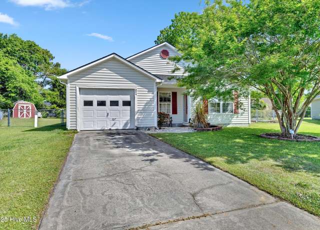 Property at 304 Benjamin Ct, Jacksonville, NC 28540, 4 beds, 2 baths