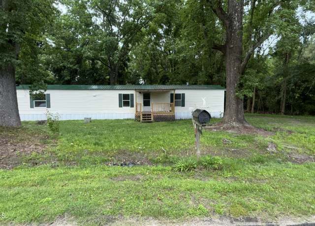 Property at 121 Pope Rd, Rose Hill, NC 28458, 3 beds, 2 baths
