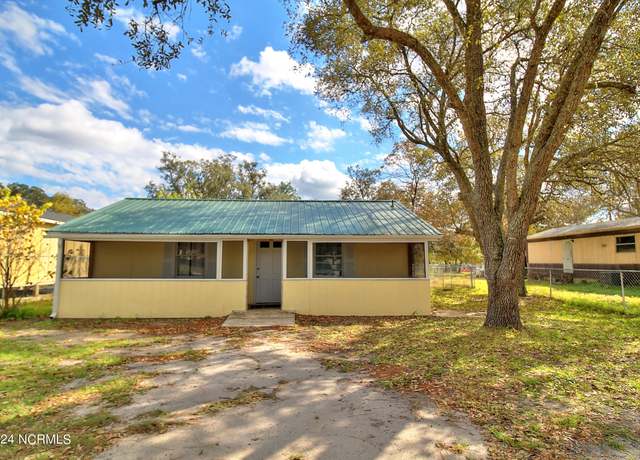 Property at 2989 Bird Dr SW, Shallotte, NC 28470, 2 beds, 1 bath