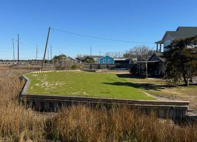 Property at 605 Bay St, Morehead City, NC 28557
