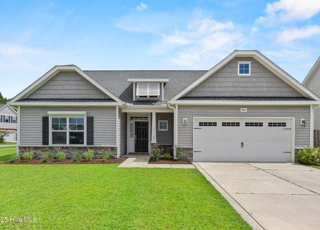 Property at 201 Pine Island Dr, Hampstead, NC 28443, 4 beds, 3 baths