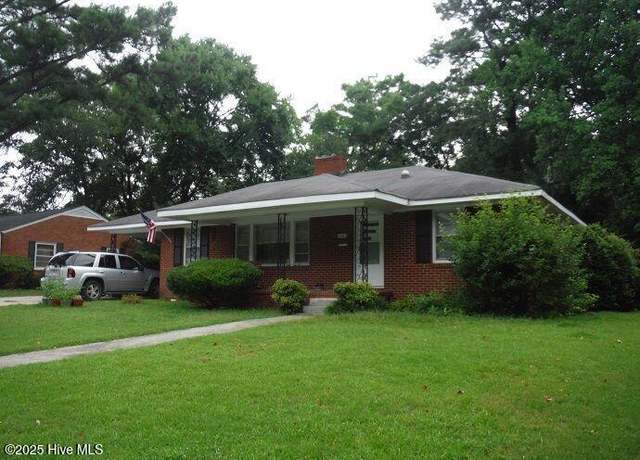 Property at 2202 Jefferson Dr, Greenville, NC 27858, 3 beds, 1.5 baths