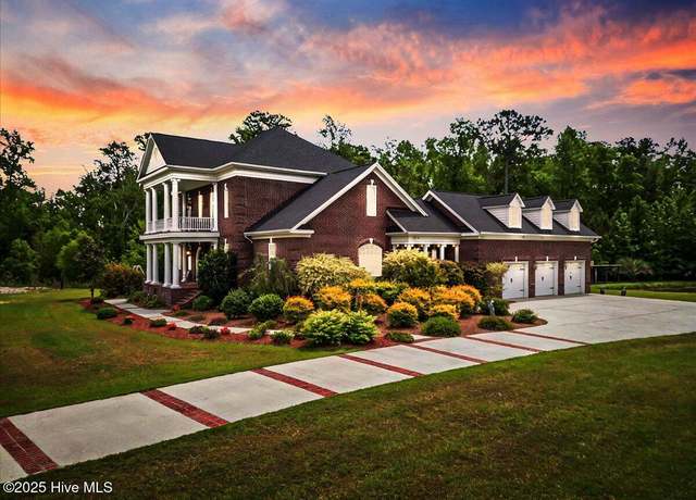 Property at 418 Timber Cove Dr, Whiteville, NC 28472, 6 beds, 4.5 baths