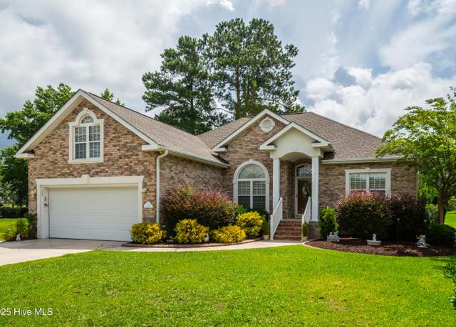 Property at 1045 Edenton Dr NW, Calabash, NC 28467, 4 beds, 3 baths