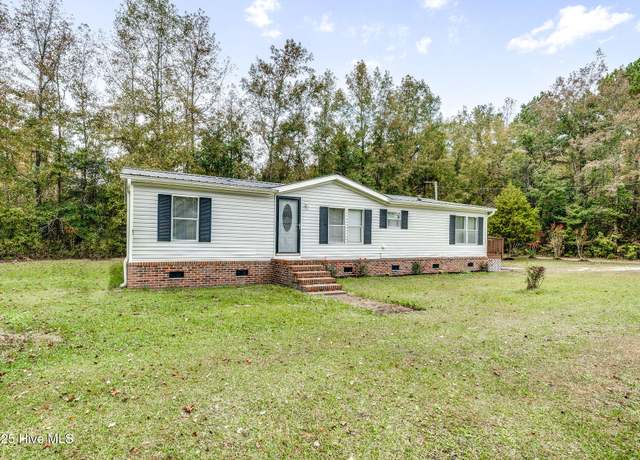 Property at 958 Walter Holmes Rd, Maple Hill, NC 28454, 3 beds, 2 baths