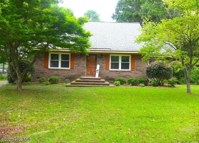 Property at 220 Brentwood Dr, Rocky Mount, NC 27804, 3 beds, 2 baths