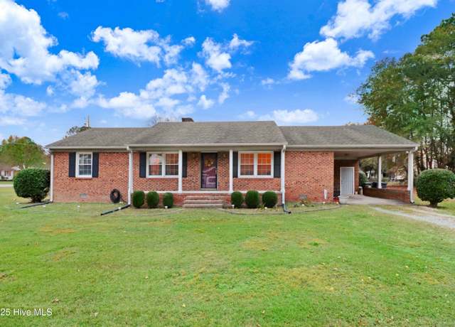 Property at 102 Myrtle Rd, Goldsboro, NC 27534, 3 beds, 2 baths