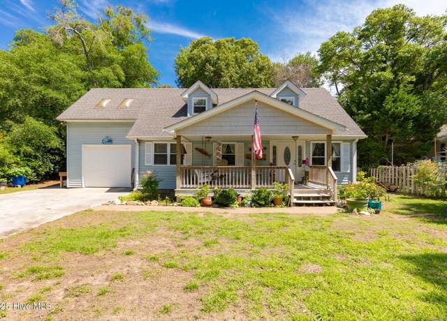 Property at 104 Elm Ct, Pine Knoll Shores, NC 28512, 4 beds, 2 baths