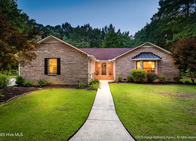 Property at 1348 Doris Cir, Greenville, NC 27858, 3 beds, 2.5 baths
