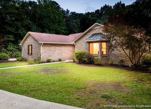 Property at 1348 Doris Cir, Greenville, NC 27858, 3 beds, 2.5 baths