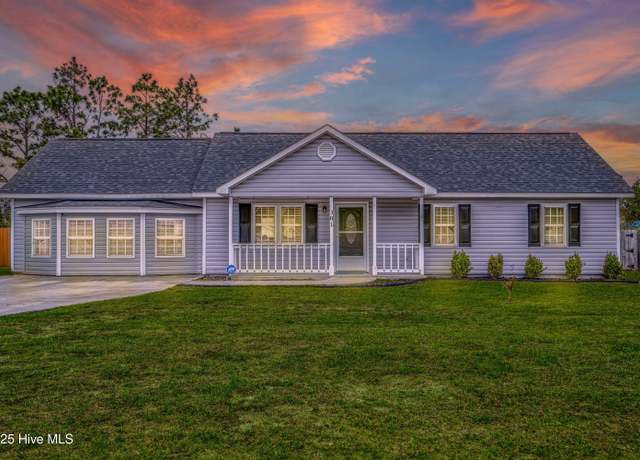 Property at 301 Foxtrace Ln, Hubert, NC 28539, 3 beds, 2 baths