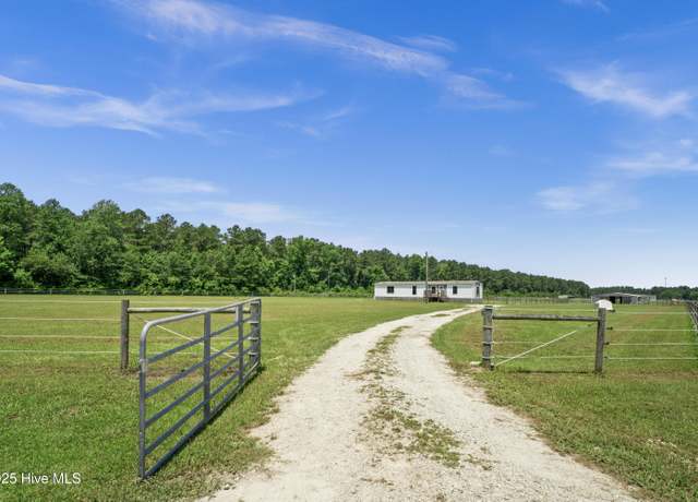 Property at 4948 New Savannah Rd, Burgaw, NC 28425, 3 beds, 2 baths