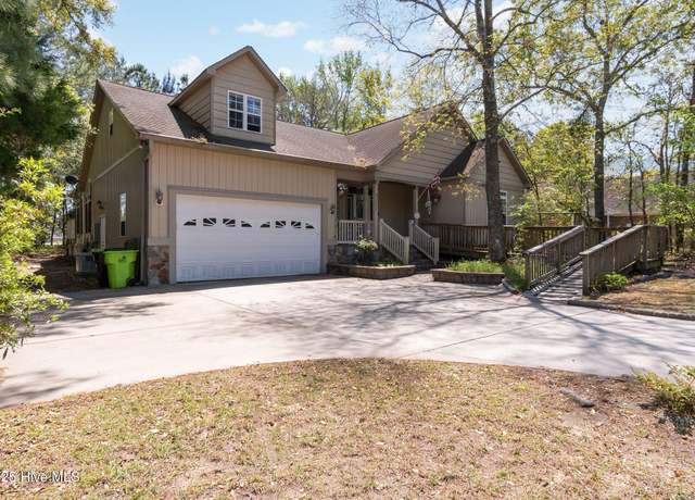 Property at 6321 Albatross Dr, New Bern, NC 28560, 4 beds, 3 baths