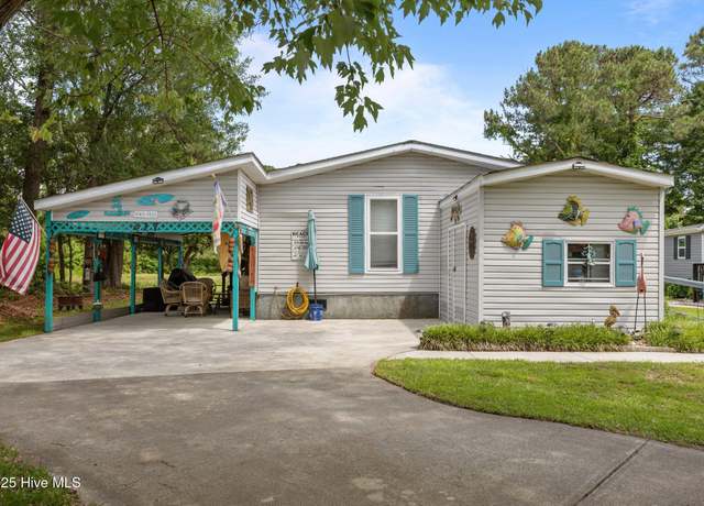 Property at 417 Quartermaster Ct, Hampstead, NC 28443, 2 beds, 2 baths