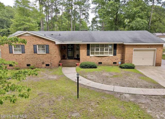 Property at 11541 Pinecroft St, Laurinburg, NC 28352, 3 beds, 2 baths