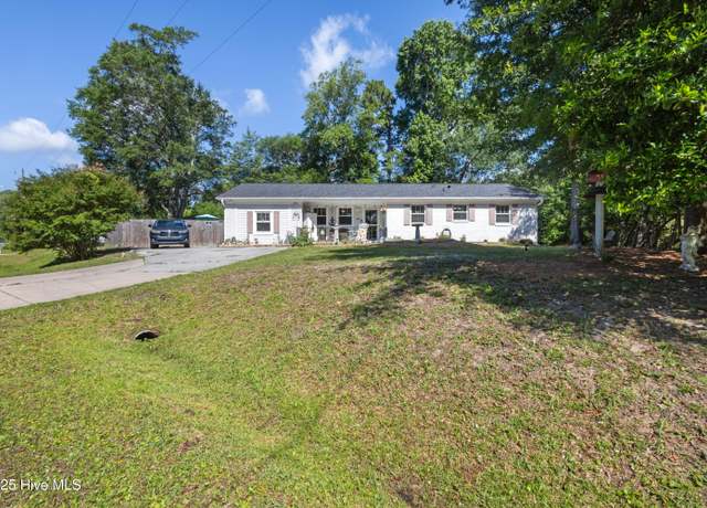 Property at 302 Richelieu Rd, Wilmington, NC 28412, 4 beds, 2 baths