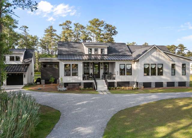 Property at 628 E Harborside Rd, Oriental, NC 28571, 3 beds, 4.5 baths
