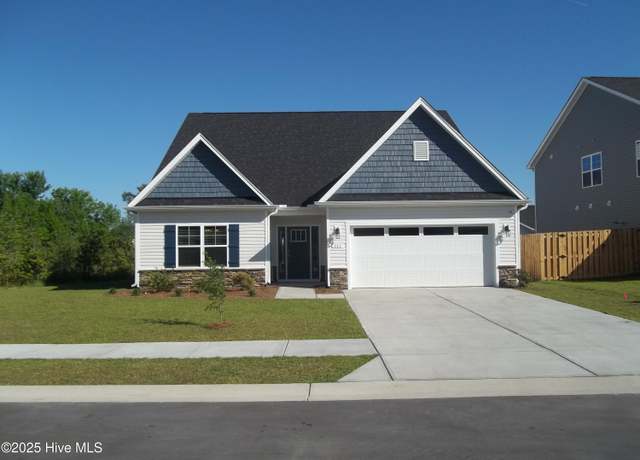 Property at 111 Paver Ln, Hampstead, NC 28443, 5 beds, 4 baths