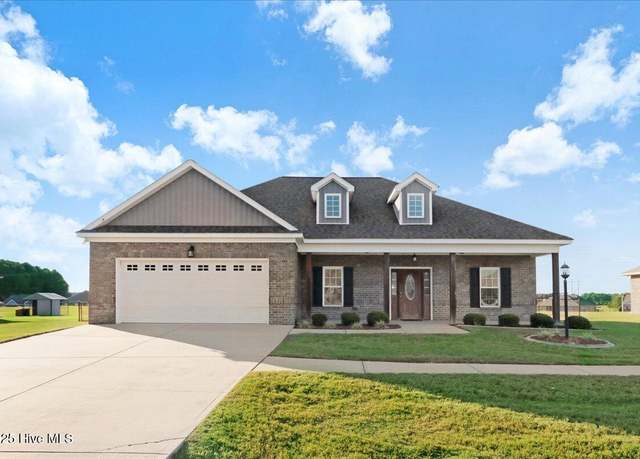 Property at 211 S Merganser Dr, Pikeville, NC 27863, 3 beds, 2 baths