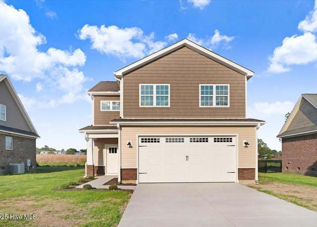 Property at 404 Kingston Cir, Goldsboro, NC 27530, 3 beds, 2.5 baths