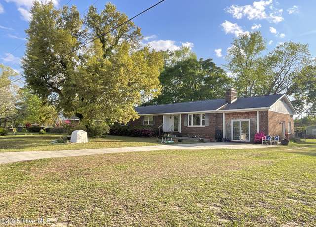 Property at 304 Mary Ave, Castle Hayne, NC 28429, 3 beds, 2 baths