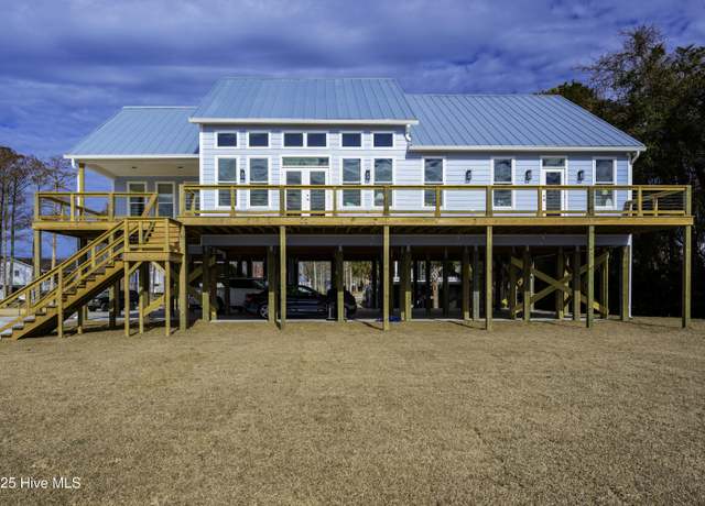 Property at 29 Paradox Pt Dr, Aurora, NC 27806, 3 beds, 2 baths