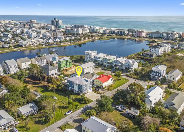 Property at 304 Birmingham Ave Unit 2, Carolina Beach, NC 28428, 3 beds, 2.5 baths