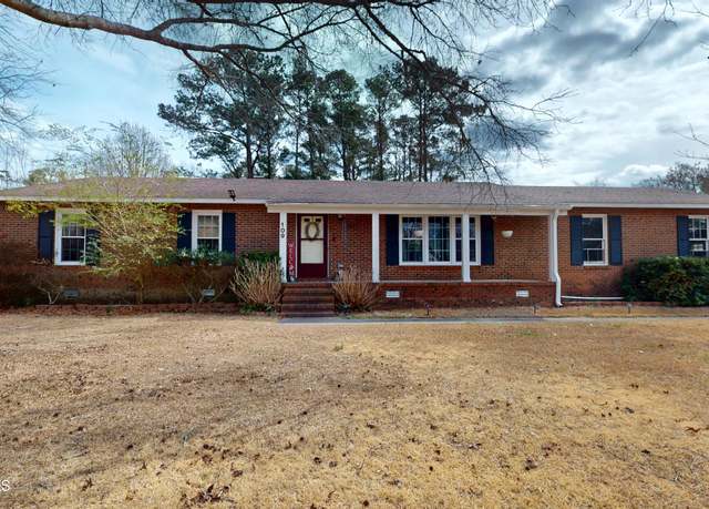 Property at 109 Huntcliff Rd, New Bern, NC 28560, 3 beds, 2 baths