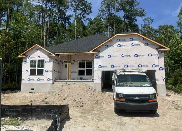 Property at 913 Bee Tree Ct, New Bern, NC 28560, 4 beds, 2 baths