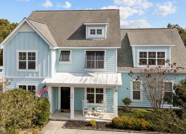 Property at 204 N Brig Dr, Hampstead, NC 28443, 4 beds, 3 baths