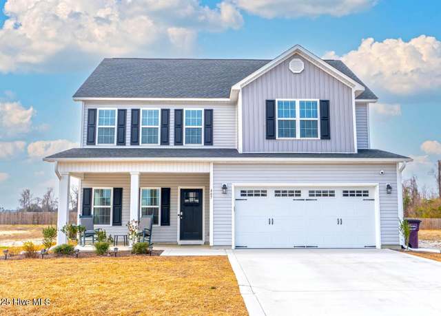 Property at 407 W Black Water Ln, Hubert, NC 28539, 4 beds, 2.5 baths
