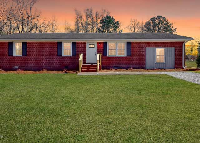 Property at 677 Rhodestown Rd, Jacksonville, NC 28540, 3 beds, 1.5 baths