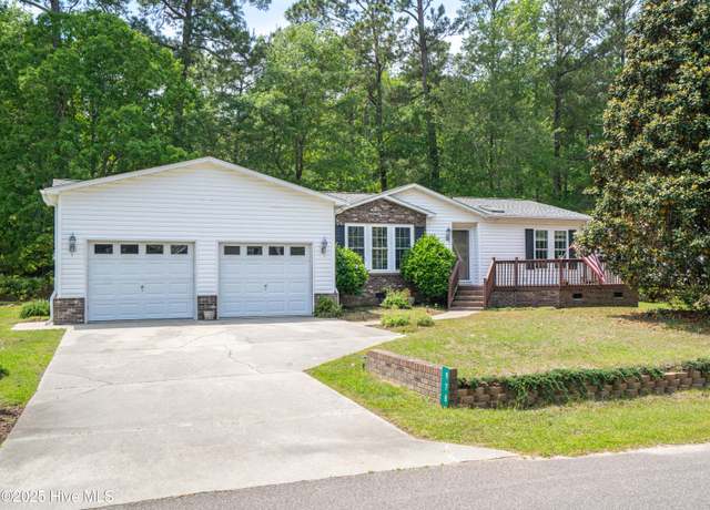 Property at 978 Palmer Dr, Calabash, NC 28467, 3 beds, 2 baths
