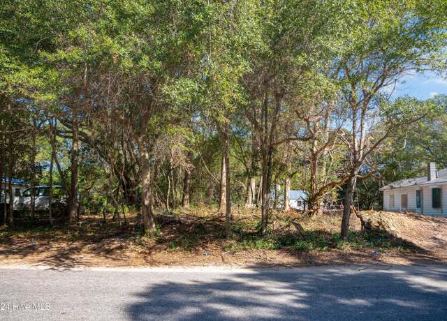 Property at 712 Burrington Ave, Southport, NC 28461