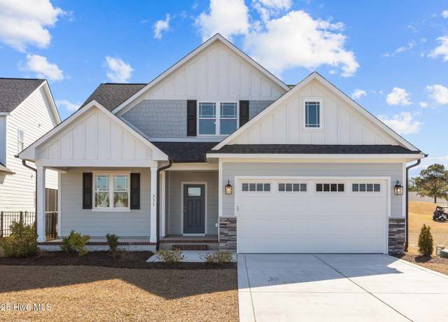 Property at 331 Taylorwood Dr, Beaufort, NC 28516, 3 beds, 2.5 baths
