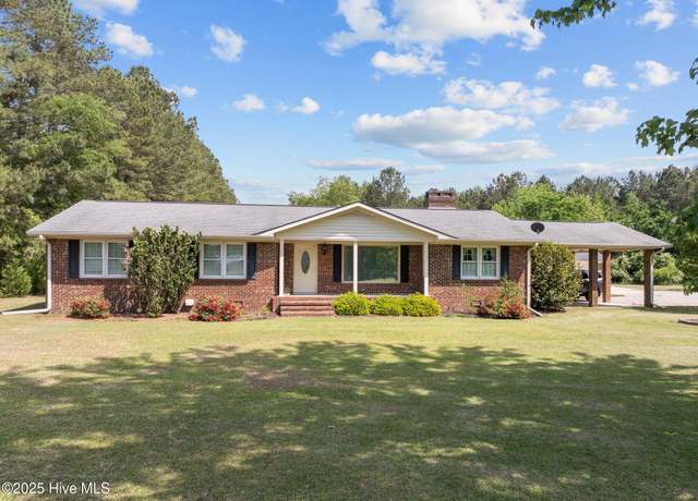 Property at 1220 Lizzard Slip Rd, Washington, NC 27889, 4 beds, 2.5 baths