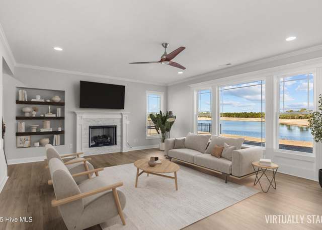 Property at 338 Taylorwood Dr, Beaufort, NC 28516, 3 beds, 2.5 baths