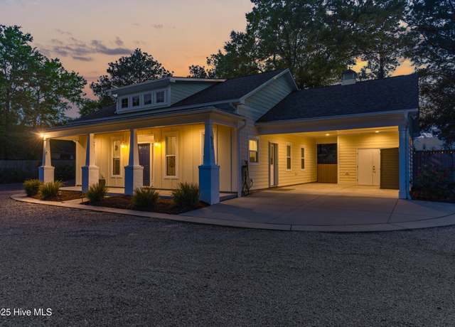 Property at 511 Spencer Farlow Dr, Carolina Beach, NC 28428, 2 beds, 2 baths