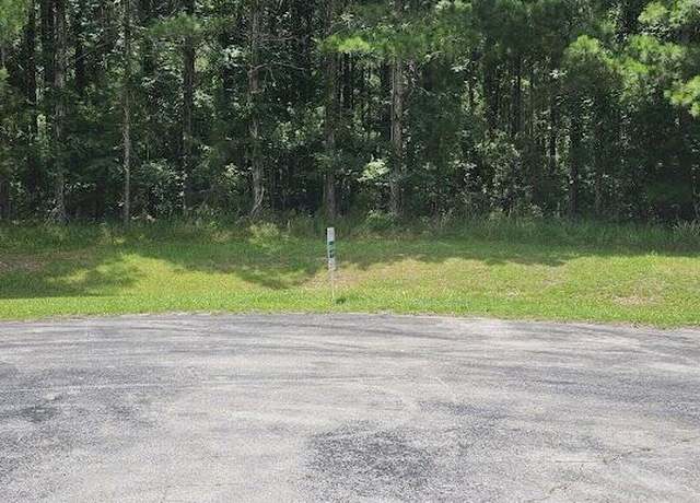 Property at 105 Zachary Ct, Beaufort, NC 28516