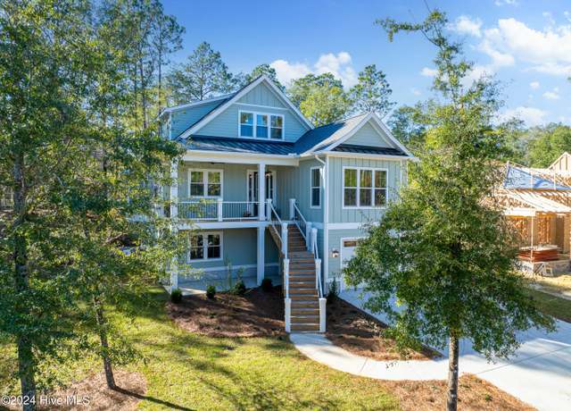 Property at 3617 Barnesmore Dr, Castle Hayne, NC 28429, 4 beds, 4.5 baths