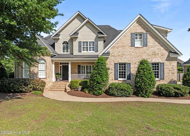 Property at 829 Chesapeake Pl, Greenville, NC 27858, 4 beds, 3.5 baths