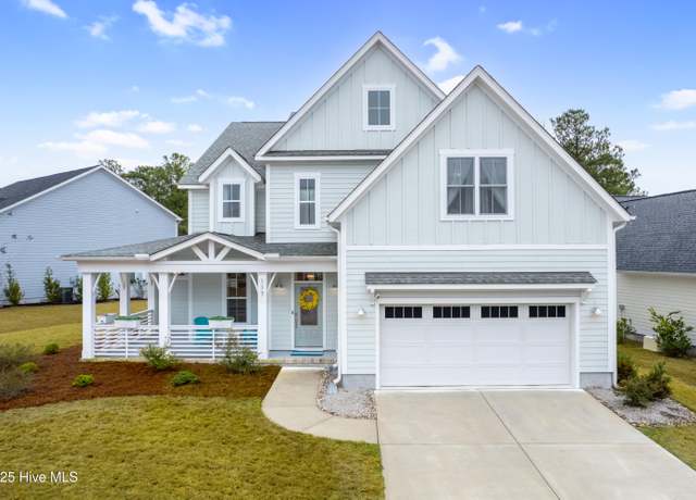 Property at 117 Everett Park Trl, Holly Ridge, NC 28445, 4 beds, 4.5 baths