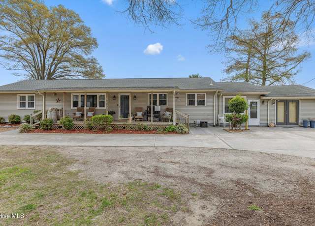 Property at 293 Knotts Island Rd, Knotts Island, NC 27950, 4 beds, 2.5 baths