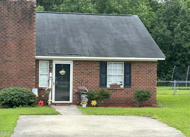 Property at 1404 Angels End B Unit B, Greenville, NC 27858, 2 beds, 2 baths